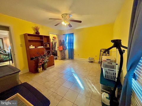 Single Family Residence in Tappahannock VA 1234 Old Creek Lake DRIVE 15.jpg