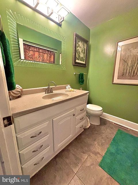 Single Family Residence in Tappahannock VA 1234 Old Creek Lake DRIVE 11.jpg