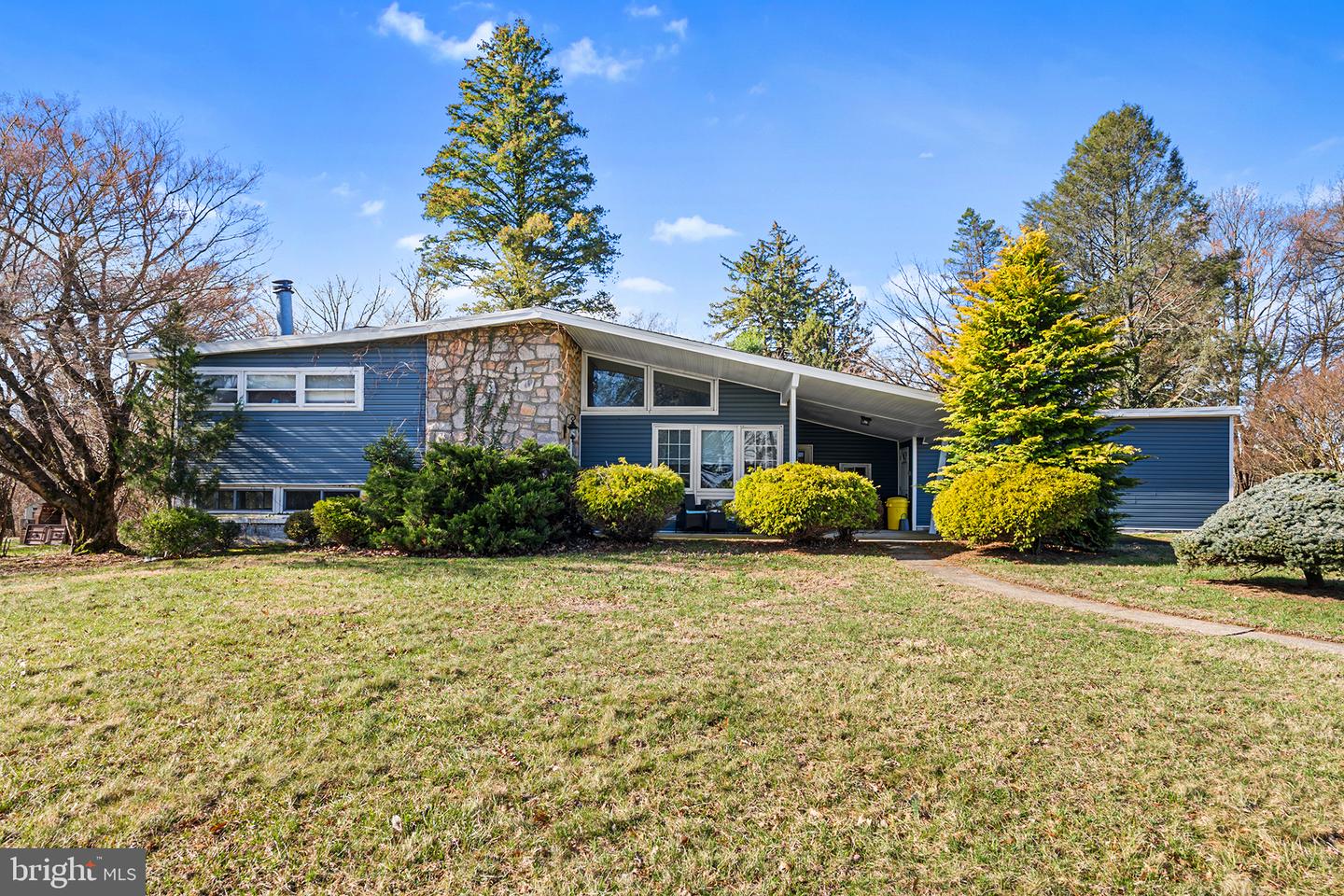 8308 Cobden Rd, Glenside, PA 19038