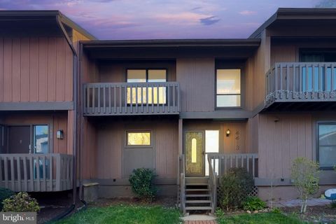 Townhouse in Annandale VA 4413 Elan COURT.jpg