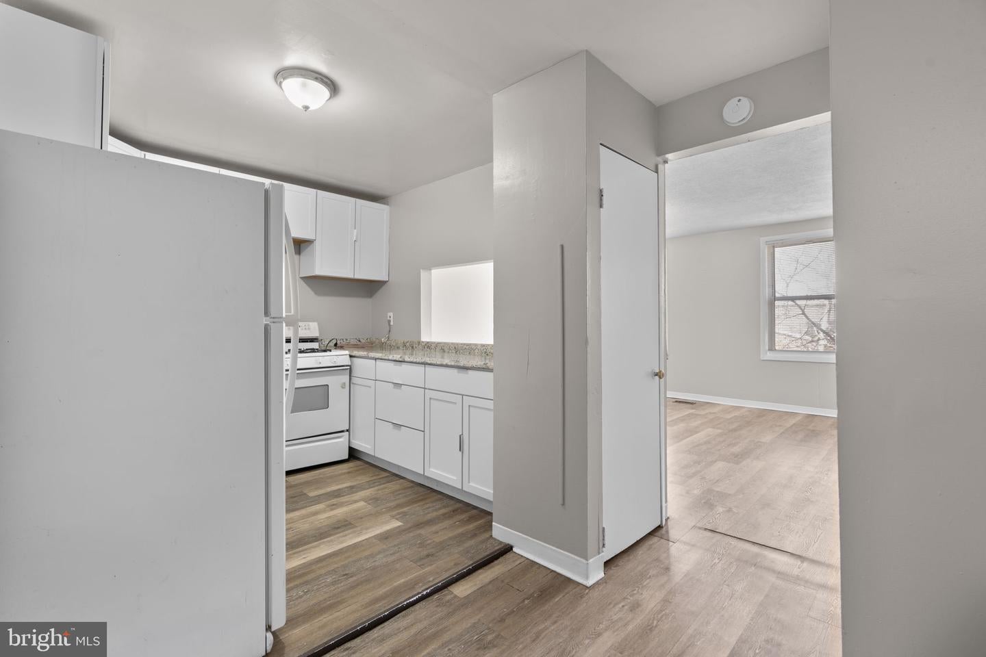 517 Mosher St, Baltimore, MD 21217 photo