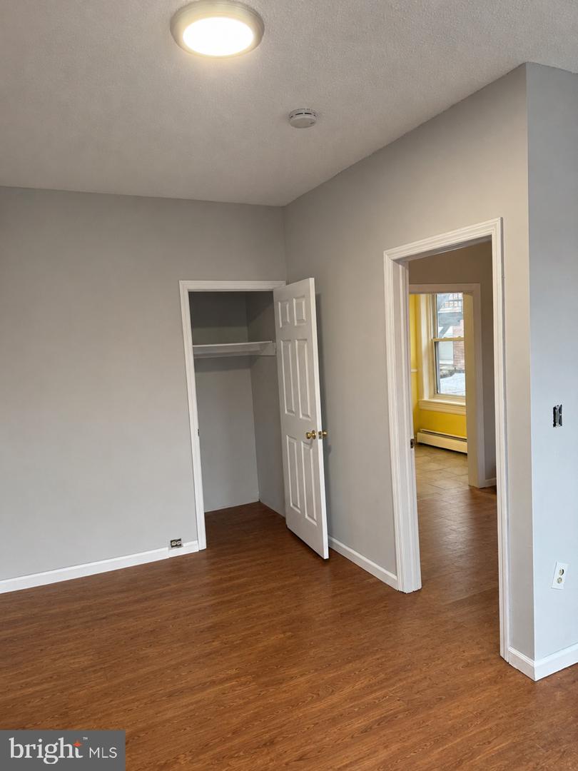 1081 S Clinton Ave, Trenton, NJ 08611 photo