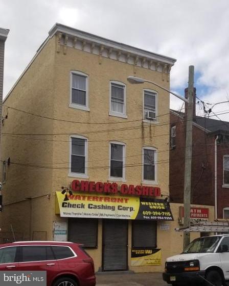 1081 Clinton Ave, Trenton, NJ 08611