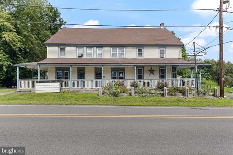 Mixed Use in Bechtelsville PA 2116 Old Rte 100.jpg