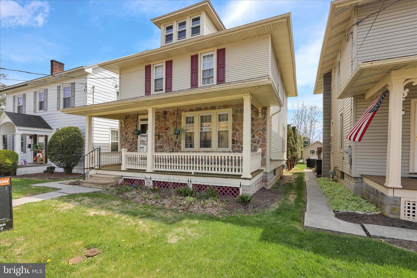 6 Maple Ave, Myerstown, PA 17067