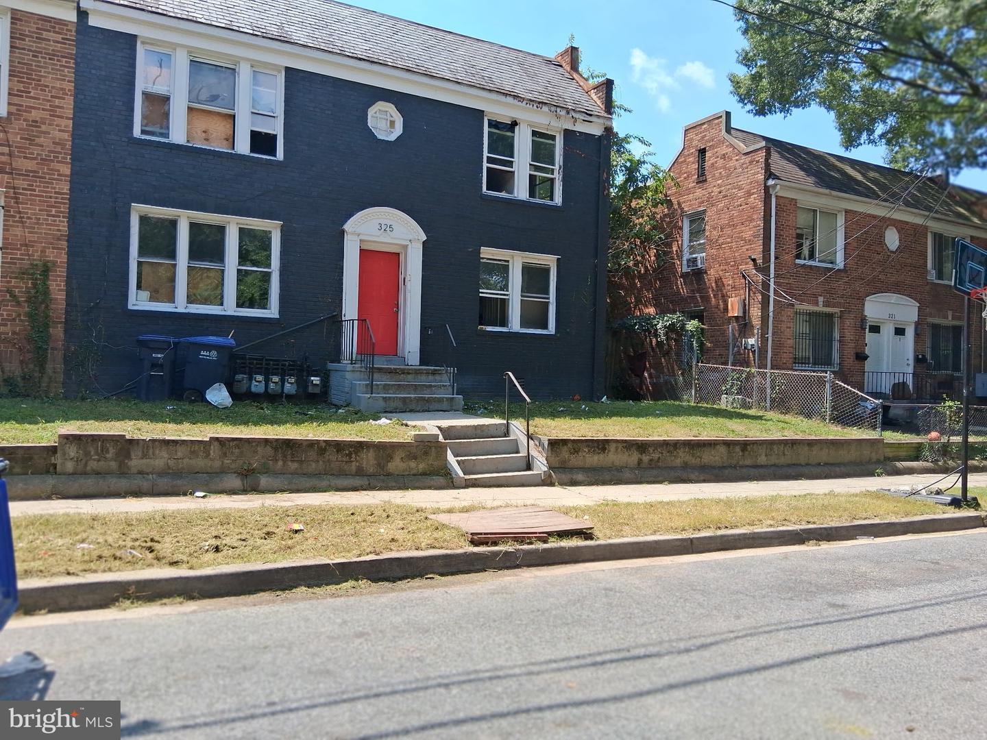 325 Parkland Pl, Washington, DC 20032