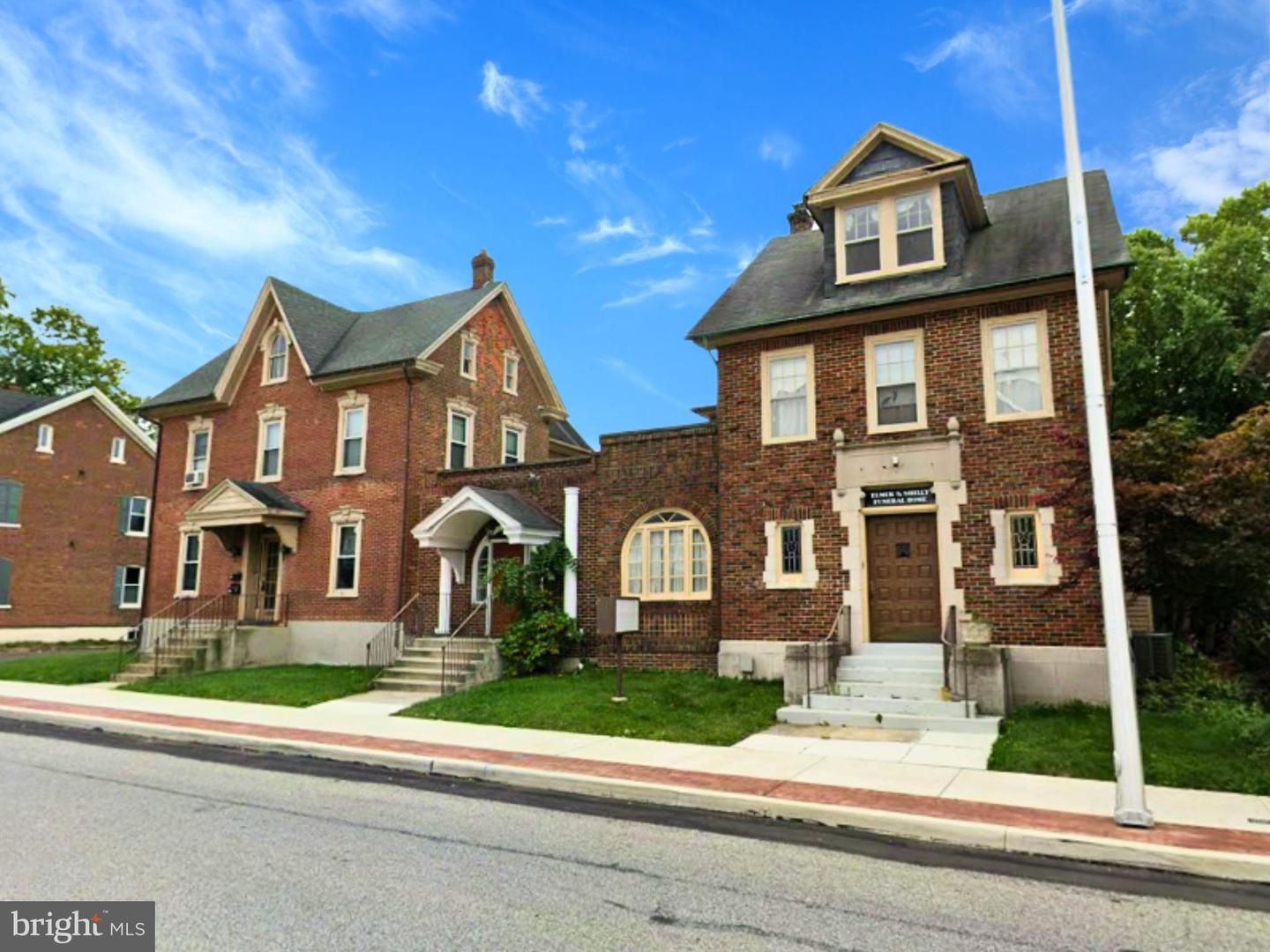 24 Main St, Lansdale, PA 19446