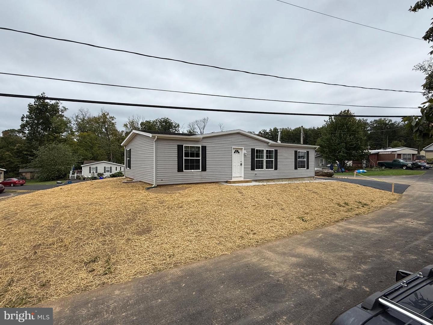 497 Roeder Ln, Sellersville, PA 19440 photo