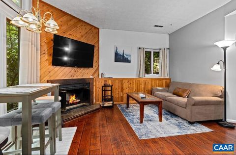 Condominium in Wintergreen Resort VA 482 Three Ridges Condos Rdgs.jpg