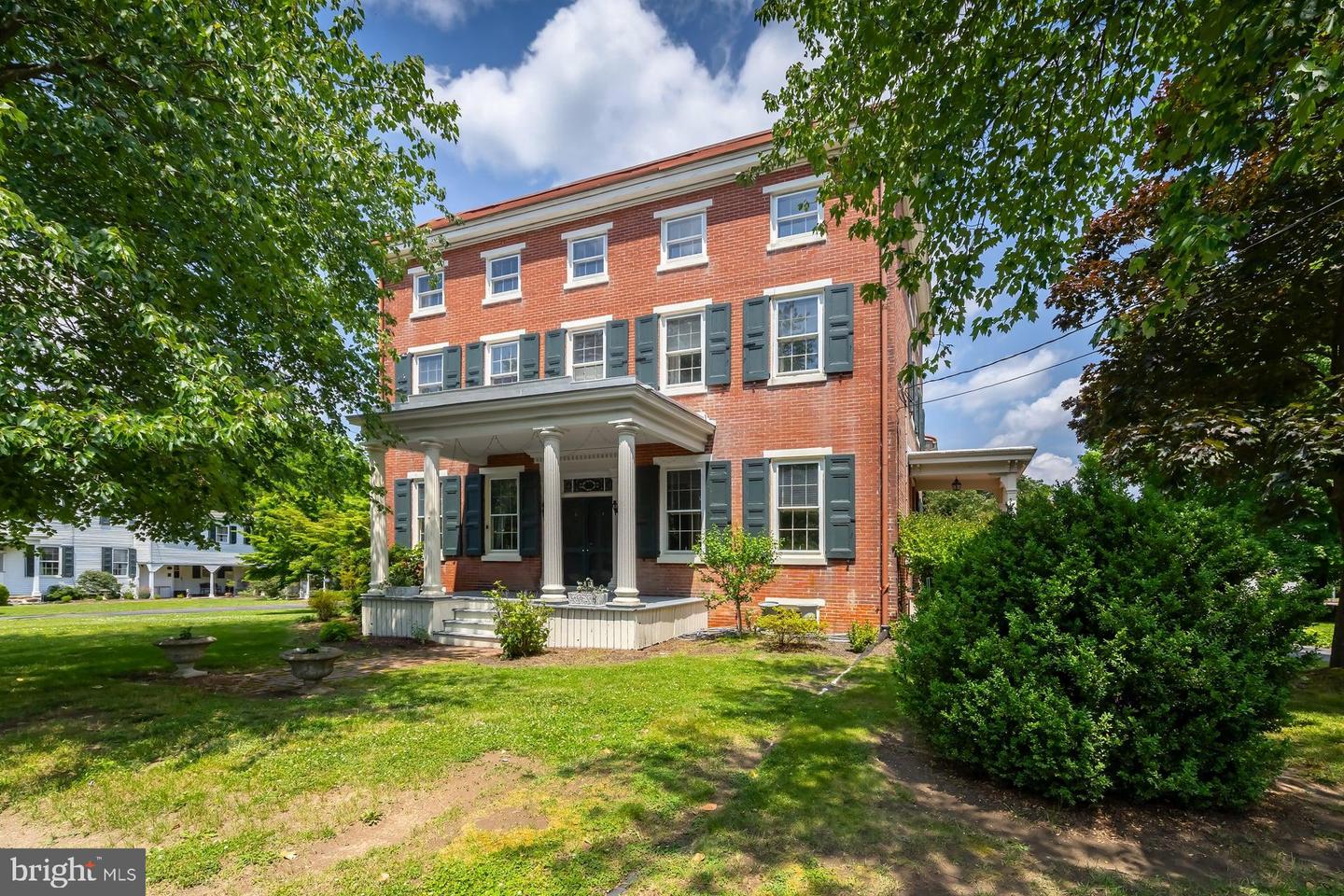26 Greenwich St, Alloway, NJ 08001
