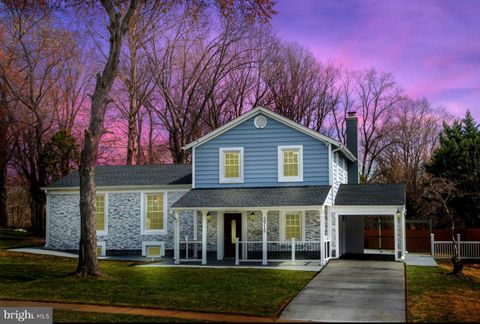 Single Family Residence in Annandale VA 3913 Oak Hill DRIVE.jpg