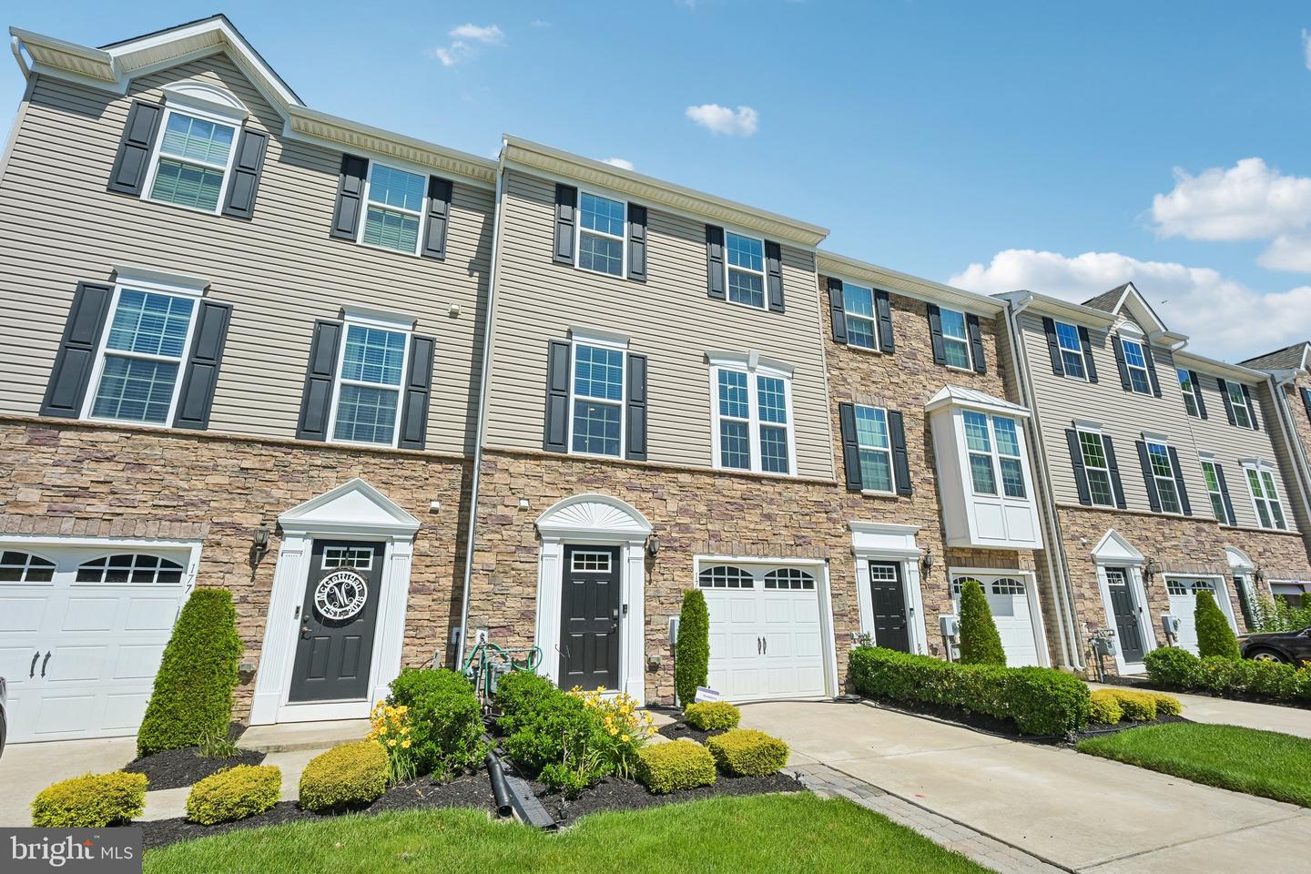 179 Village Green Ln, Sicklerville, NJ 08081 photo