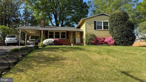 Single Family Residence in Alexandria VA 919 Neal DRIVE.jpg