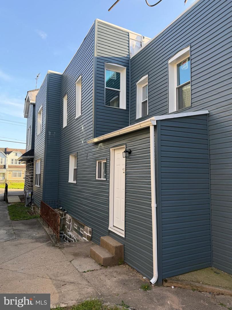 5413 Gainor Rd, Philadelphia, PA 19131 photo