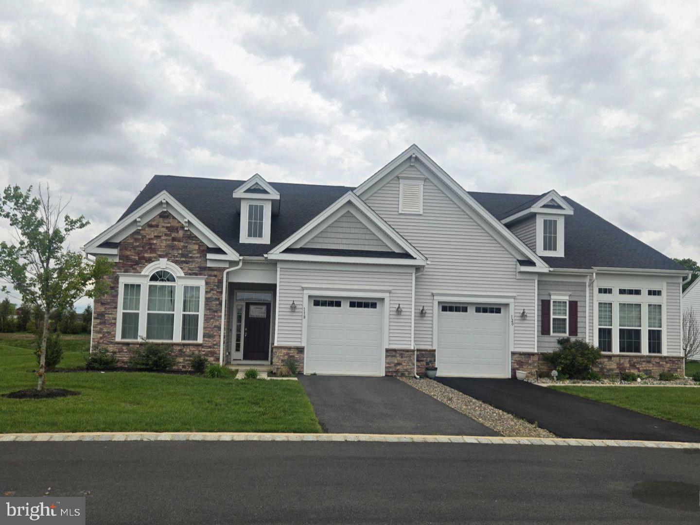 118 Bridge Blvd, Mount Holly, NJ 08060