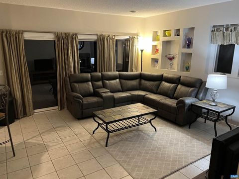 Condominium in Wintergreen Resort VA 446 Three Ridges Condos Rdgs.jpg