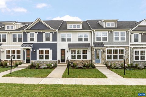Townhouse in Charlottesville VA 38 Lindley Ln.jpg
