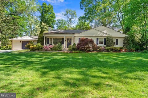 Single Family Residence in Alexandria VA 1104 Lyndale DRIVE.jpg