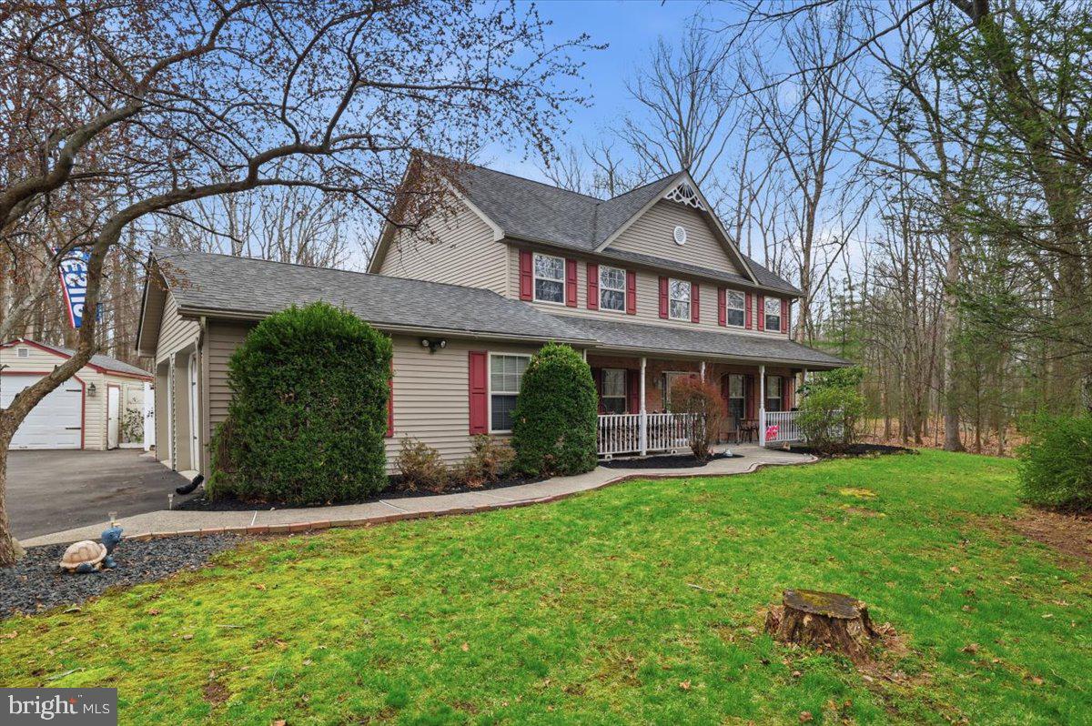 9 Hickory Dr, East Stroudsburg, PA 18301 photo