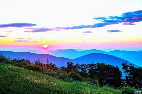 Condominium in Wintergreen VA 1509 Cliffs Condos.jpg