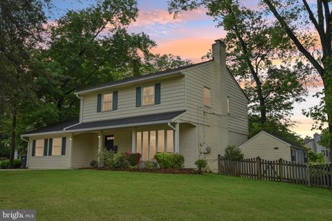 Single Family Residence in Alexandria VA 2305 Cavendish DRIVE.jpg