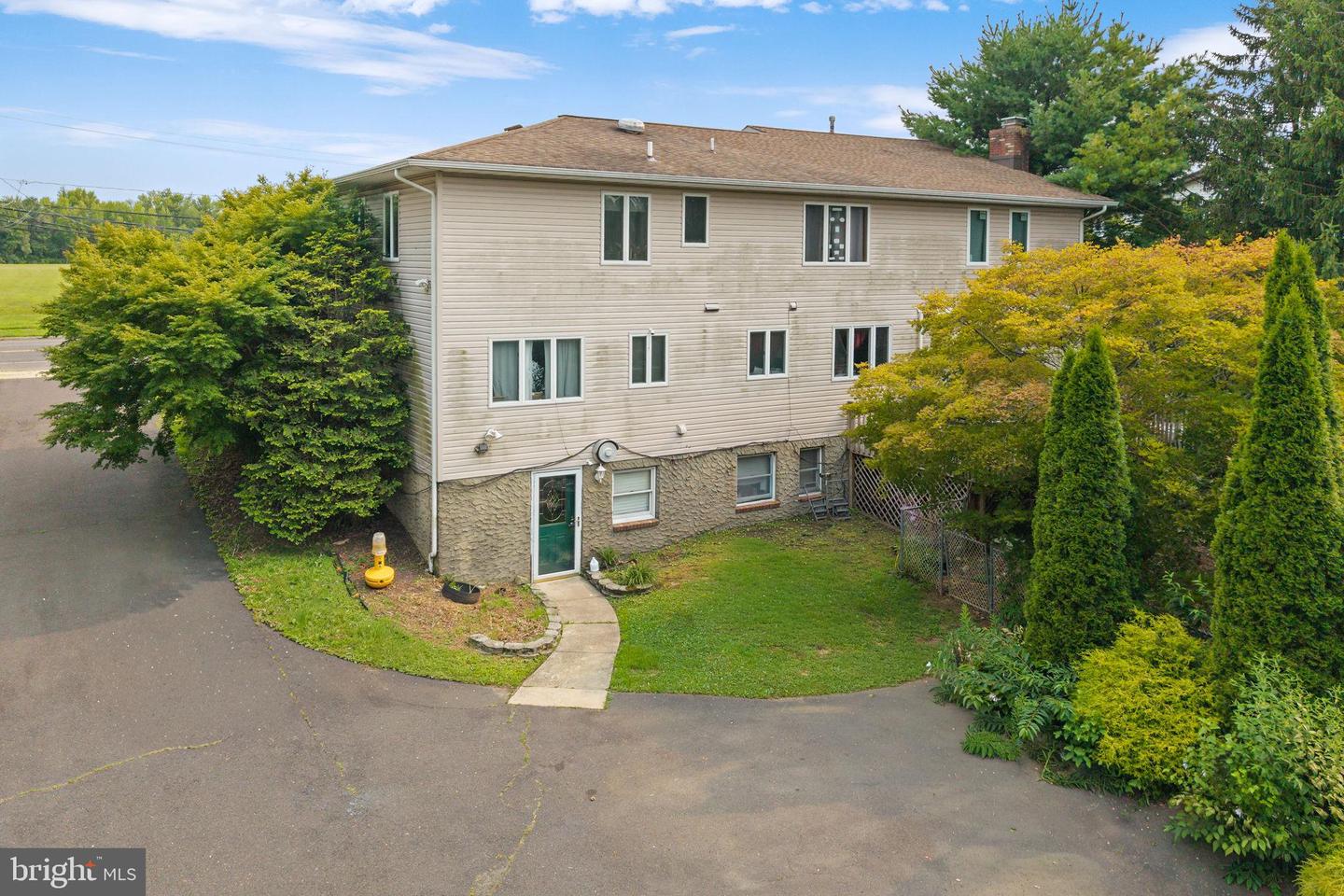 2640 Kuser Rd, Trenton, NJ 08691 photo