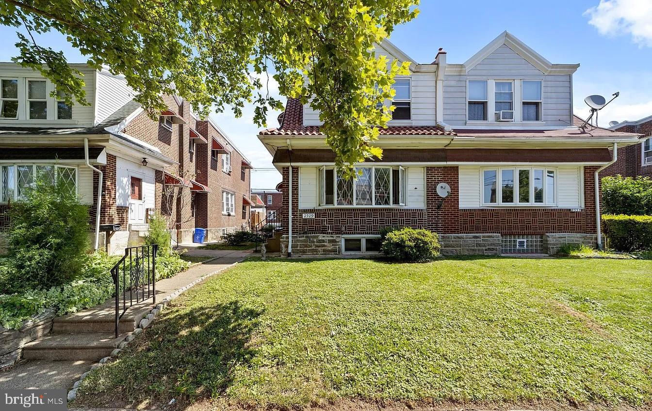 2329 Rhawn St, Philadelphia, PA 19152 photo
