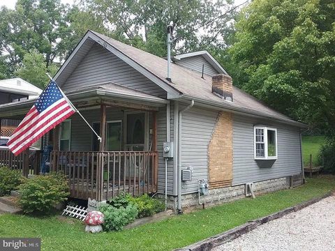 Single Family Residence in Parkersburg WV 1511 Wilbur STREET.jpg