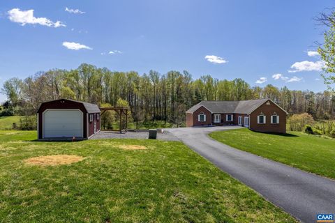 Single Family Residence in Stanardsville VA 105 Squirrel Path.jpg
