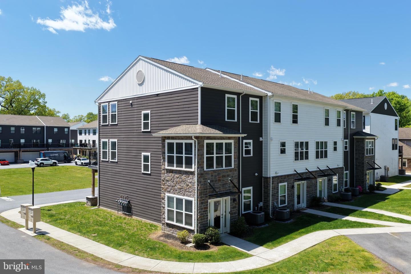 113 High Pointe Dr, Hummelstown, PA 17036
