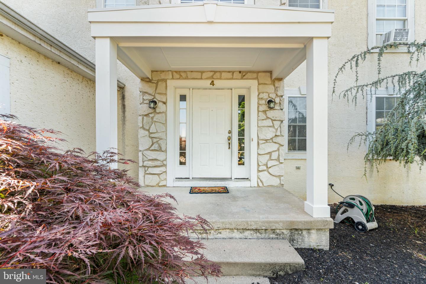 4 Flagstone Dr, Sicklerville, NJ 08081 photo