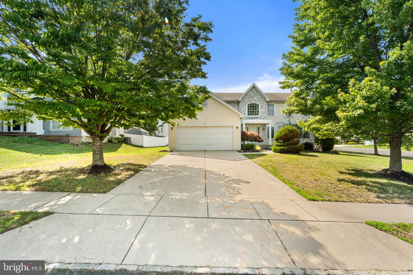 4 Flagstone Dr, Sicklerville, NJ 08081 photo