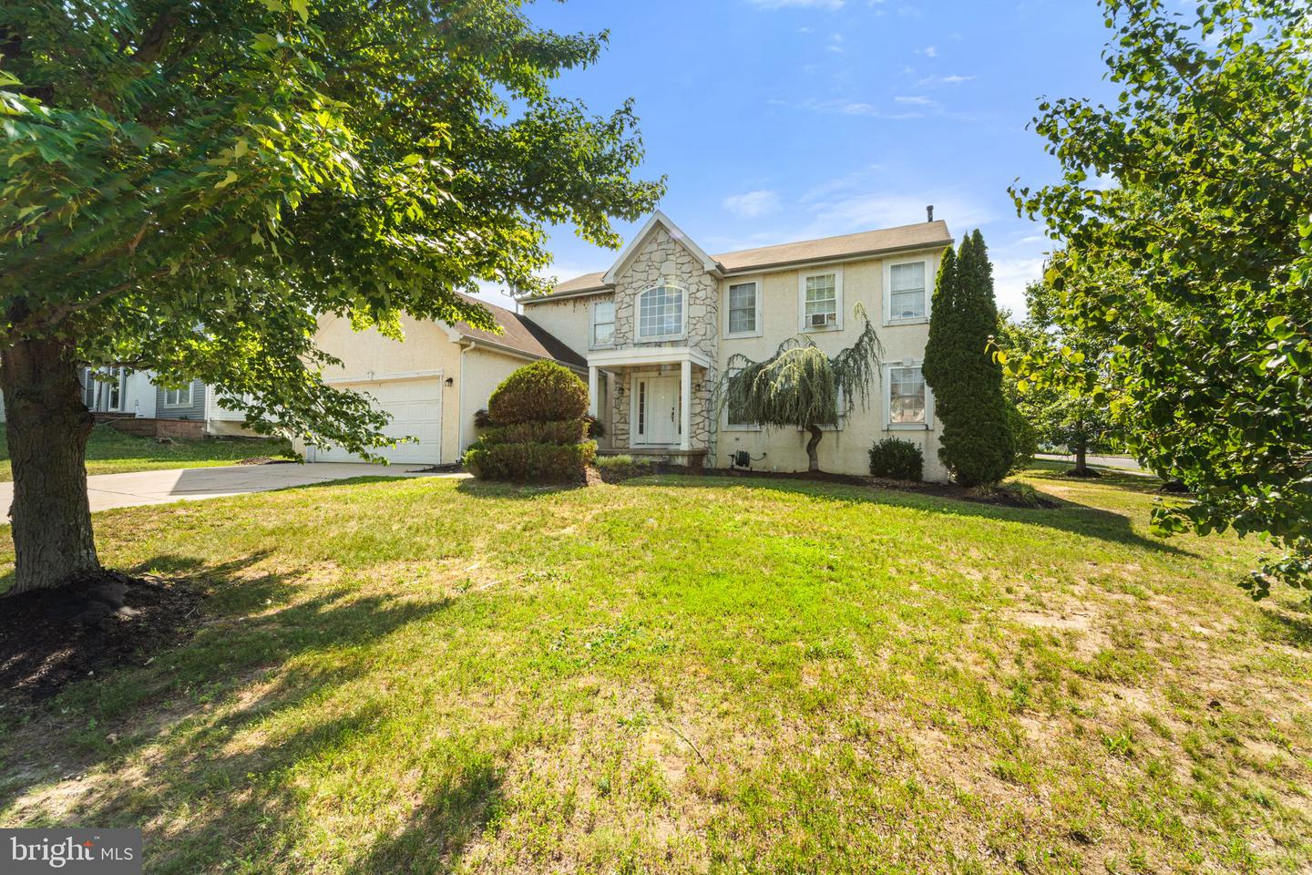 4 Flagstone Dr, Sicklerville, NJ 08081 photo