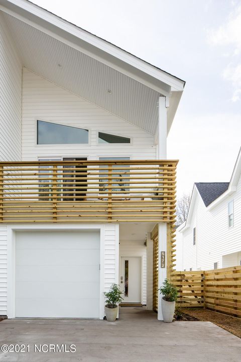 Townhouse in Carolina Beach NC 617 Sumter Avenue #Unit 1 11.jpg