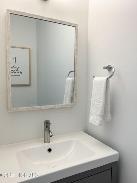 Townhouse in Carolina Beach NC 617 Sumter Avenue #Unit 1 8.jpg