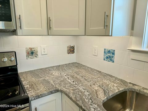Townhouse in Carolina Beach NC 1614 Pinfish Lane #Unit 1 23.jpg