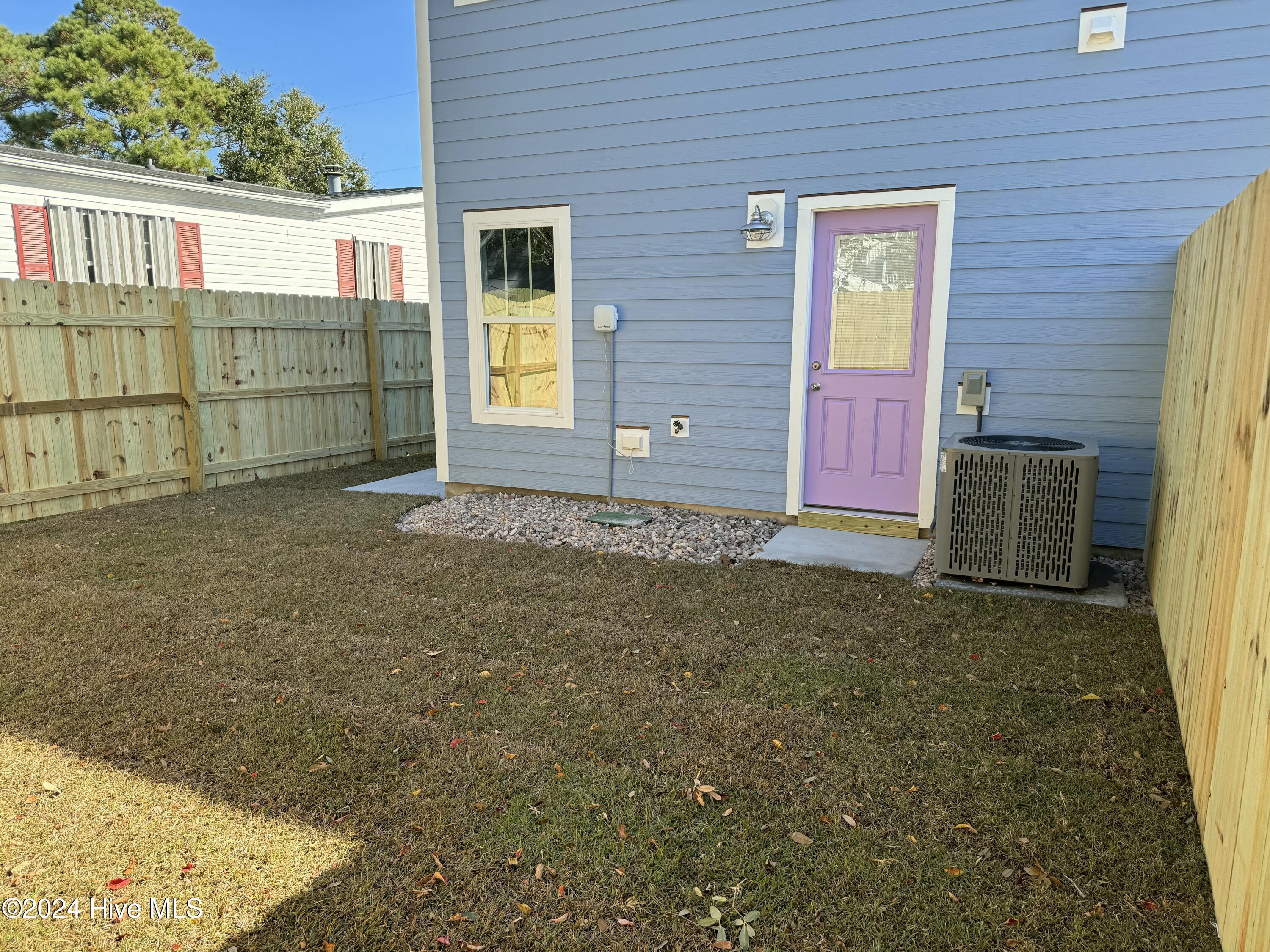 Townhouse in Carolina Beach NC 1614 Pinfish Lane #Unit 1 6.jpg