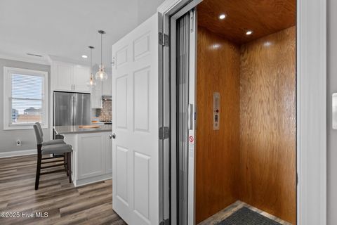 Single Family Residence in Holden Beach NC 130 Raleigh Street 26.jpg