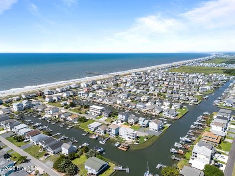 Single Family Residence in Holden Beach NC 130 Raleigh Street 16.jpg