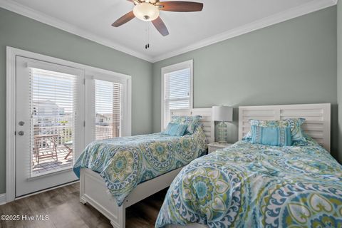 Single Family Residence in Holden Beach NC 130 Raleigh Street 49.jpg