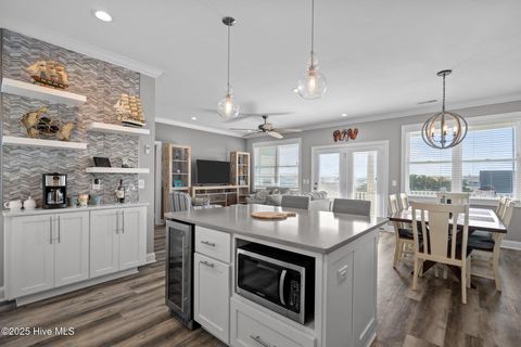 Single Family Residence in Holden Beach NC 130 Raleigh Street 35.jpg