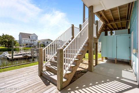 Single Family Residence in Holden Beach NC 130 Raleigh Street 65.jpg