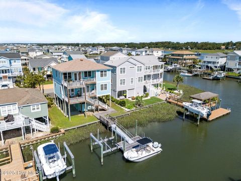 Single Family Residence in Holden Beach NC 130 Raleigh Street 14.jpg