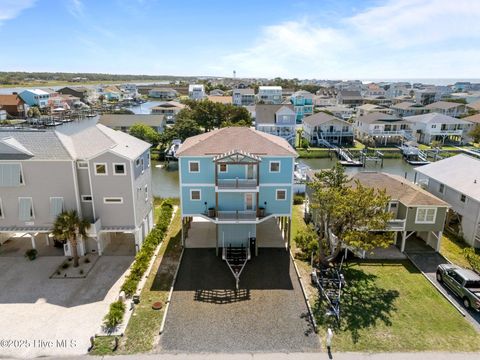 Single Family Residence in Holden Beach NC 130 Raleigh Street 5.jpg