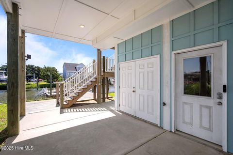 Single Family Residence in Holden Beach NC 130 Raleigh Street 64.jpg
