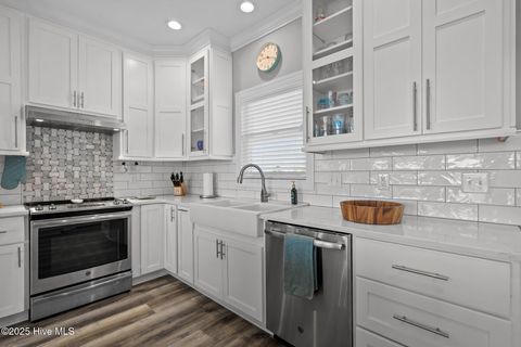 Single Family Residence in Holden Beach NC 130 Raleigh Street 38.jpg
