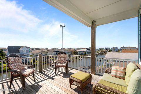 Single Family Residence in Holden Beach NC 130 Raleigh Street 40.jpg