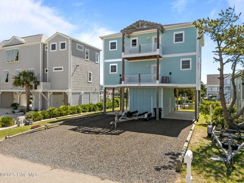 Single Family Residence in Holden Beach NC 130 Raleigh Street 3.jpg