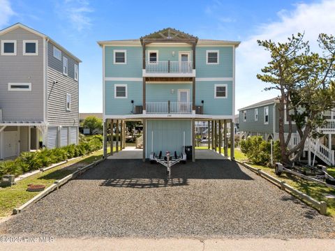 Single Family Residence in Holden Beach NC 130 Raleigh Street.jpg