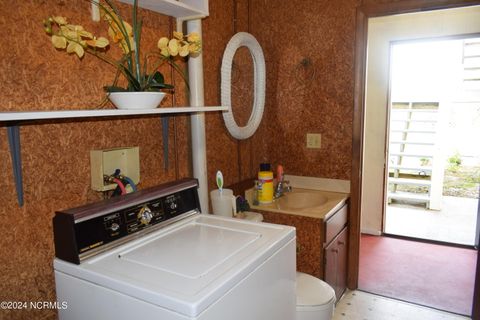 Single Family Residence in Holden Beach NC 188 Greensboro Street 39.jpg
